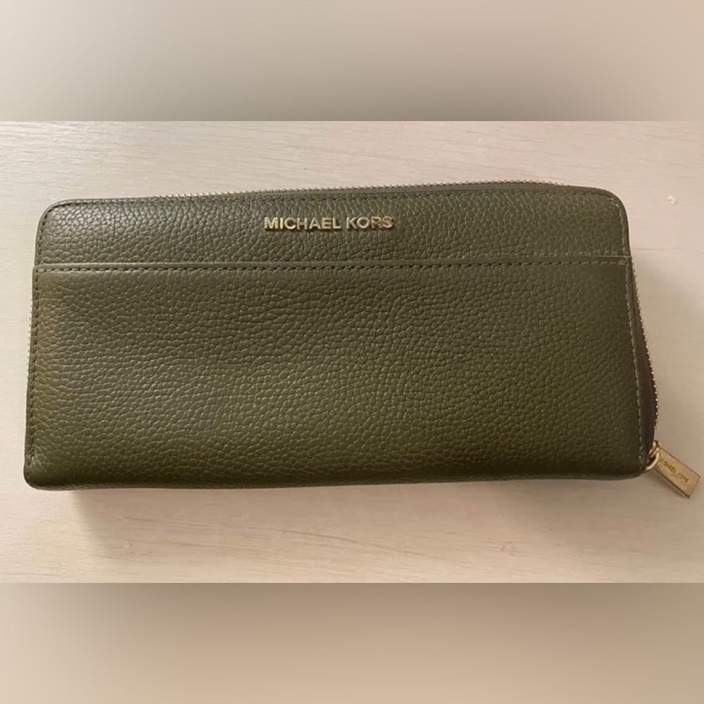 Michael Kors AUTHENTIC Olive Wallet - zip closure, gold accents